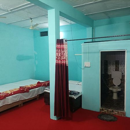 Shri Gamya Guest House 乌贾因 外观 照片